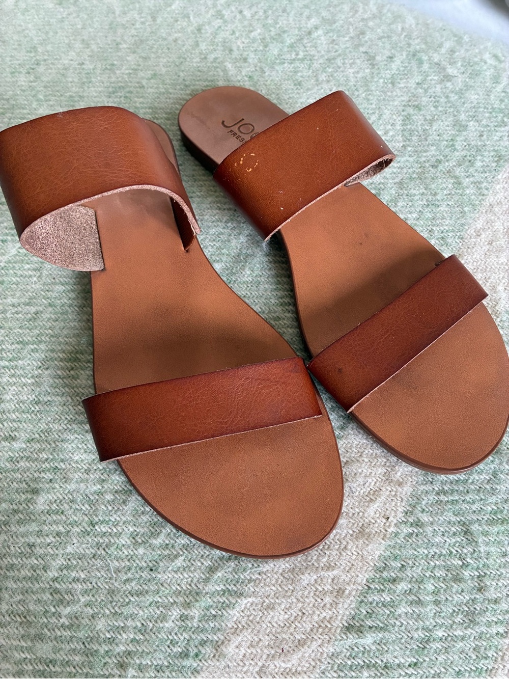 SLIDE SANDALS